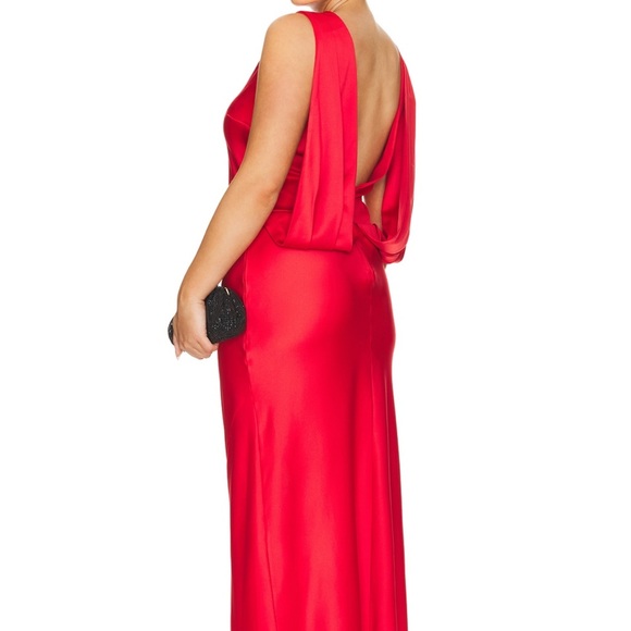L'Academie Red Sleeveless Bateau Gown - Picture 4 of 5